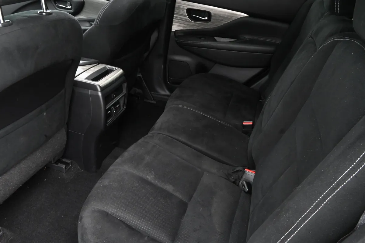 2017 Nissan Murano SV Premium Plus AWD thumbnail 10