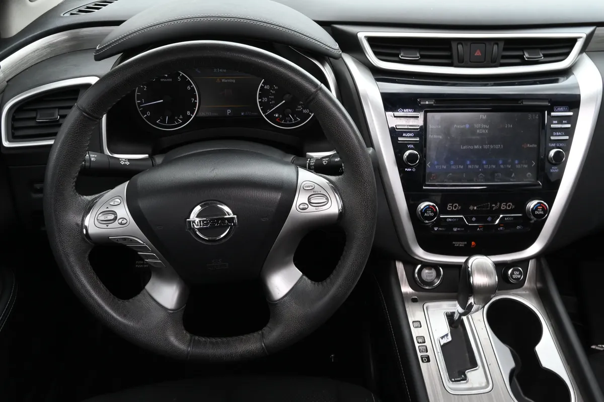 2017 Nissan Murano SV Premium Plus AWD thumbnail 12