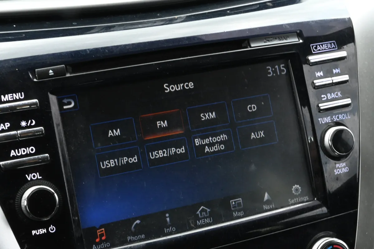 2017 Nissan Murano SV Premium Plus AWD thumbnail 16