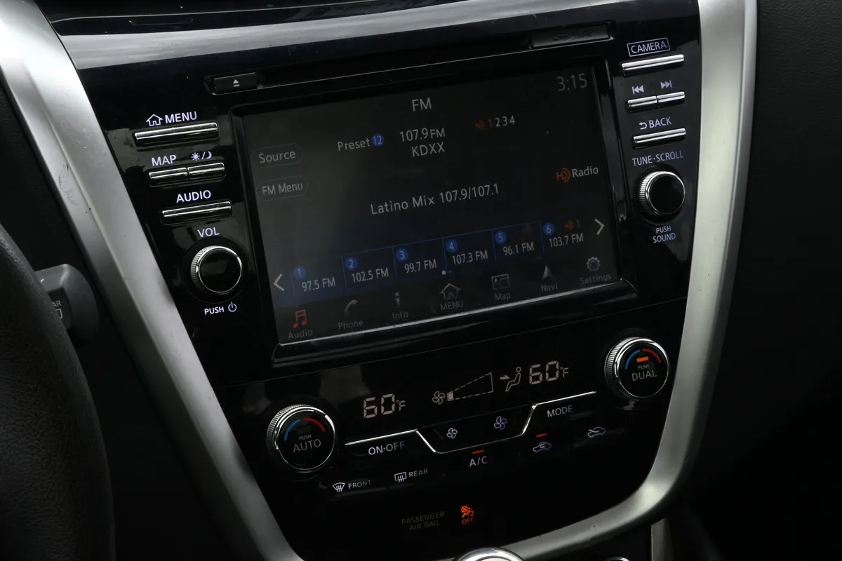 2017 Nissan Murano SV Premium Plus AWD thumbnail 19