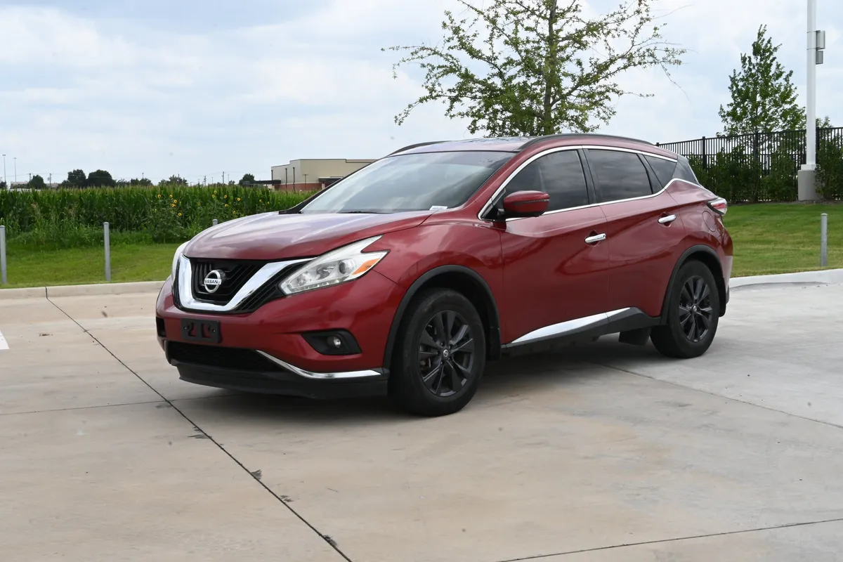 2017 Nissan Murano SV Premium Plus AWD thumbnail 2