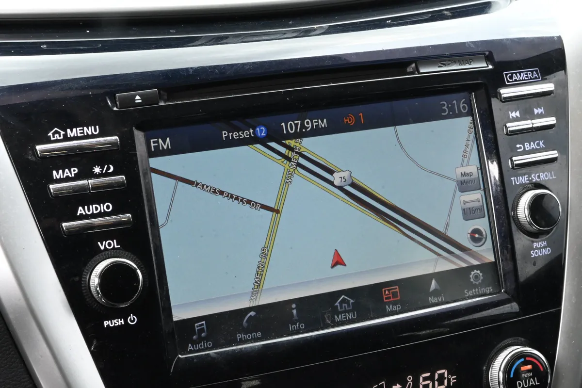 2017 Nissan Murano SV Premium Plus AWD thumbnail 22