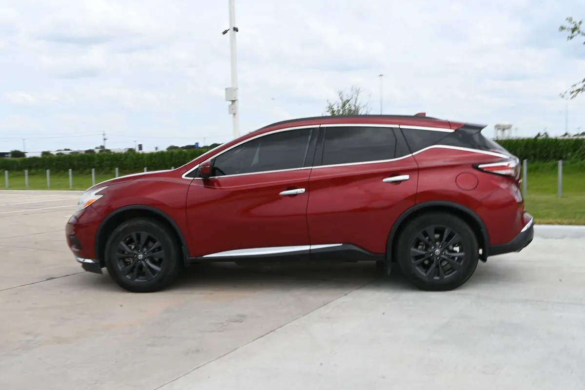 2017 Nissan Murano SV Premium Plus AWD thumbnail 3