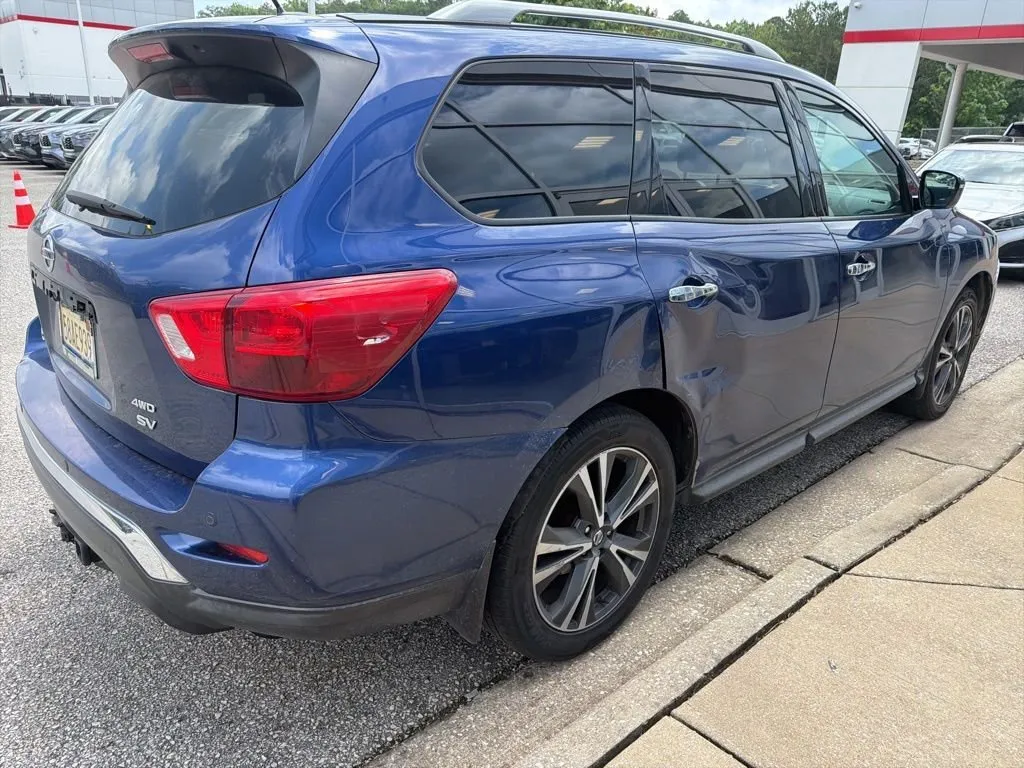 2017 Nissan Pathfinder S thumbnail 3