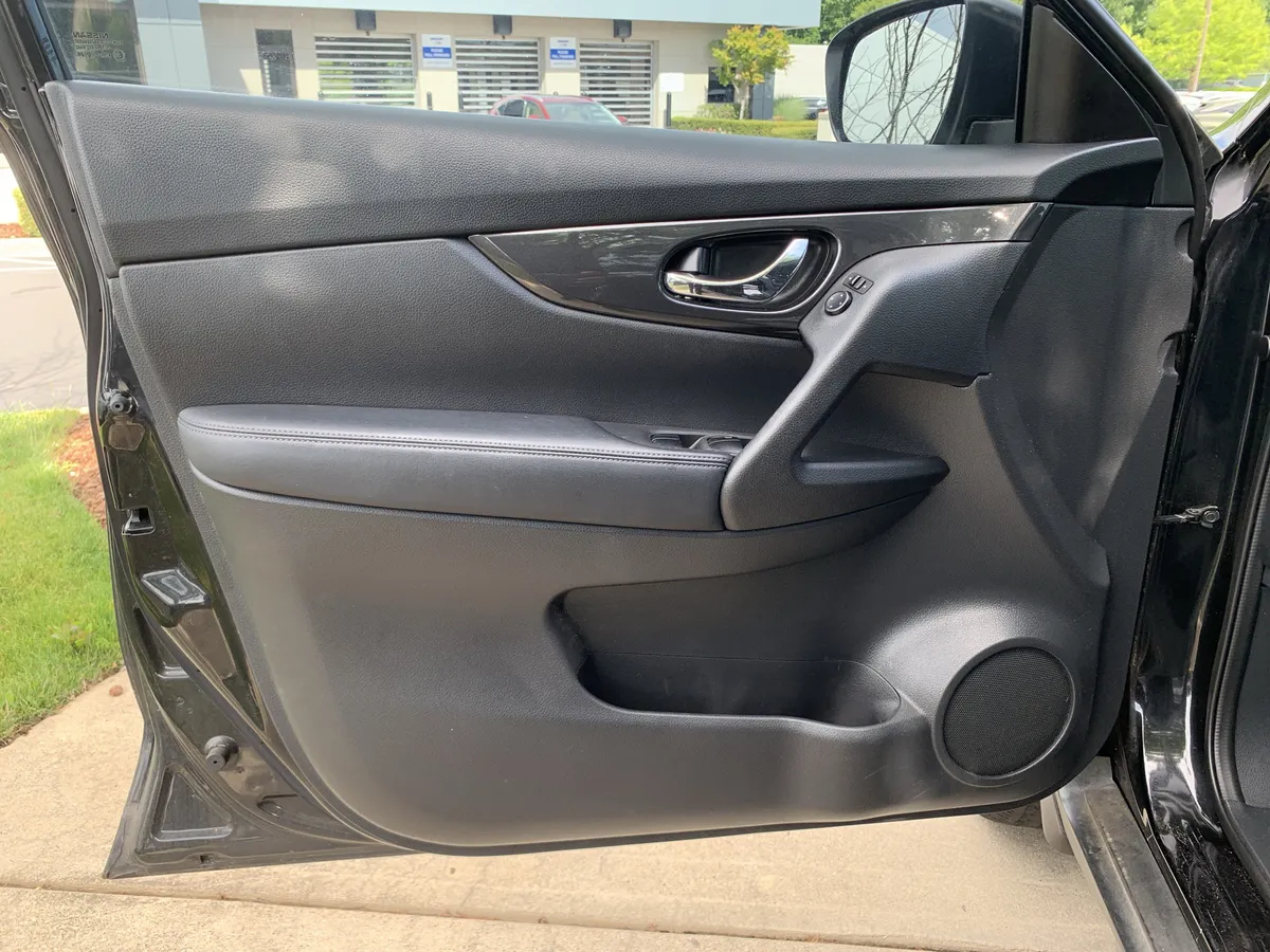 2017 Nissan Rogue S thumbnail 13