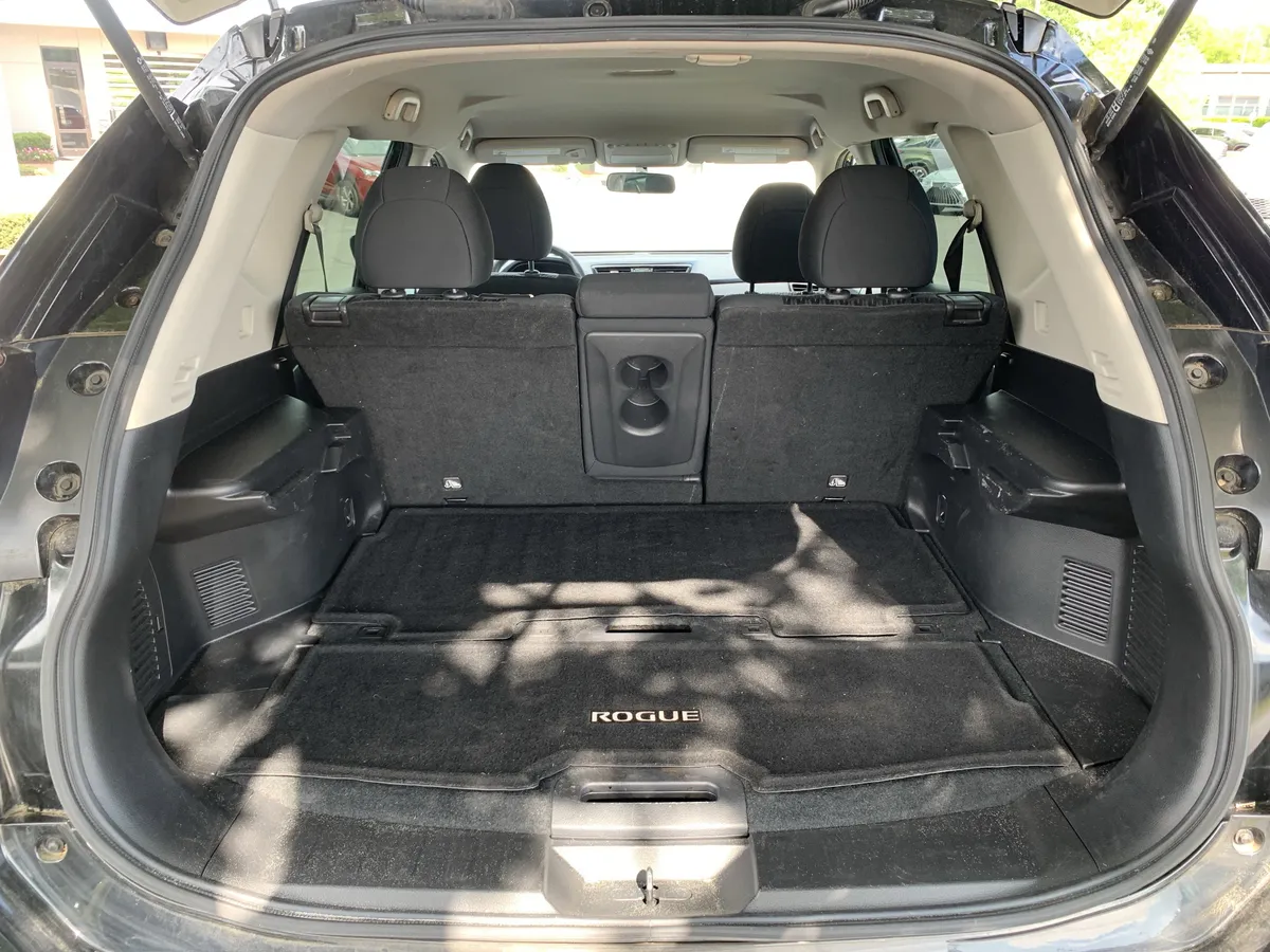 2017 Nissan Rogue S thumbnail 33
