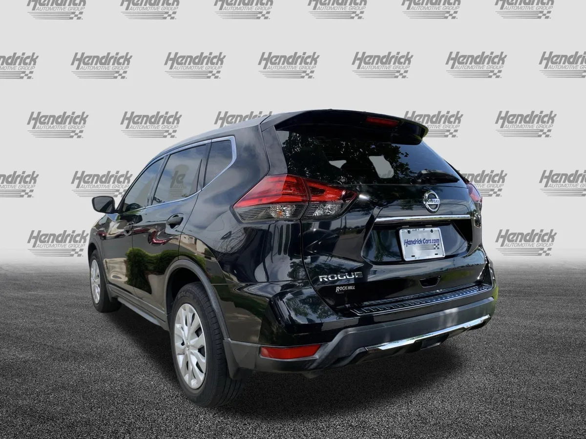 2017 Nissan Rogue S thumbnail 7
