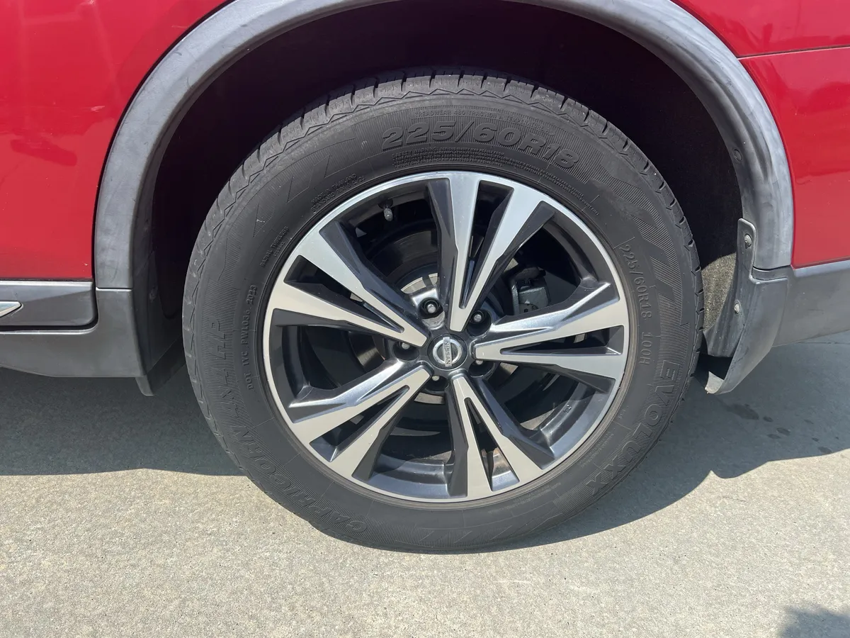 2017 Nissan Rogue SL thumbnail 12