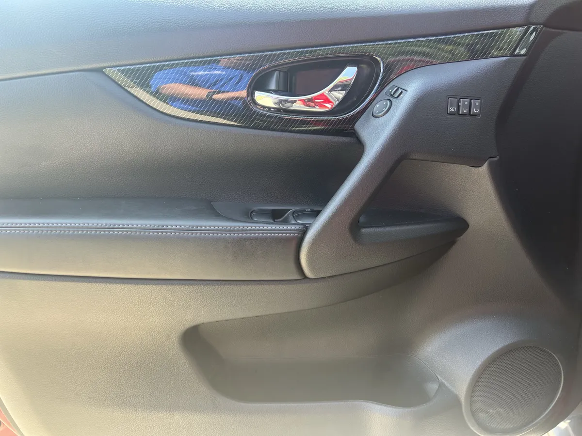 2017 Nissan Rogue SL thumbnail 13