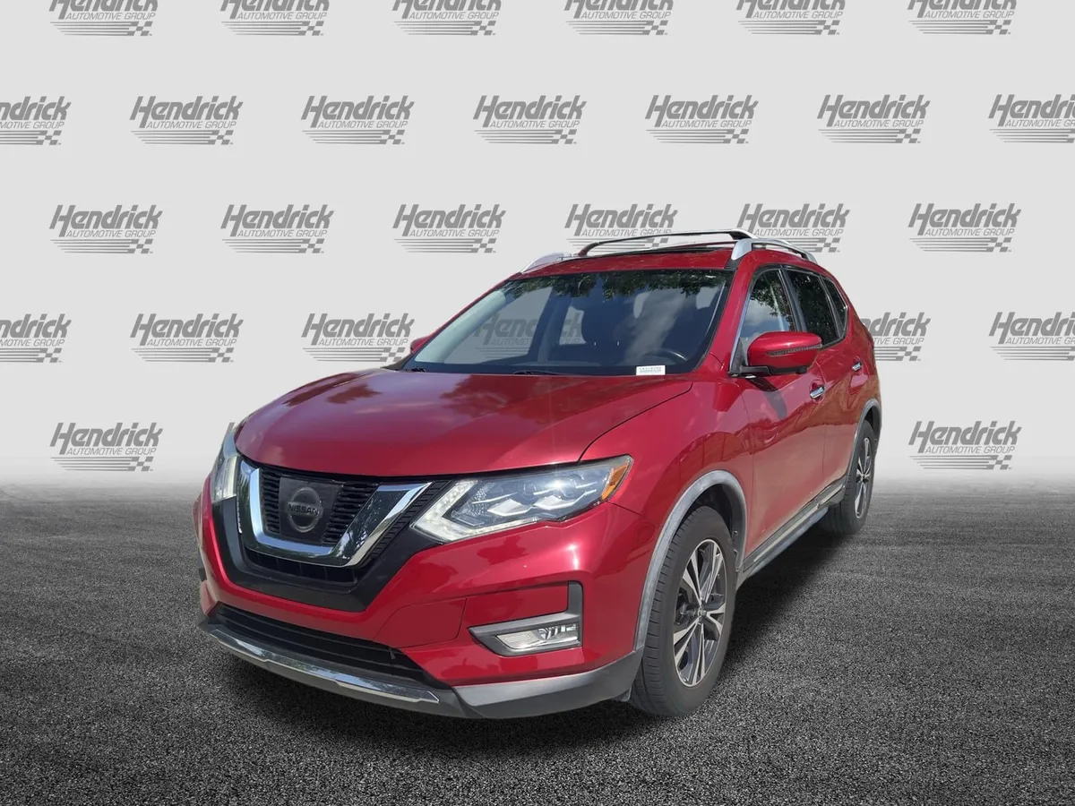 2017 Nissan Rogue SL thumbnail 4