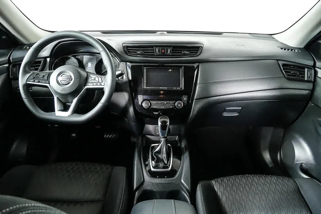 2017 NISSAN ROGUE SV thumbnail 19