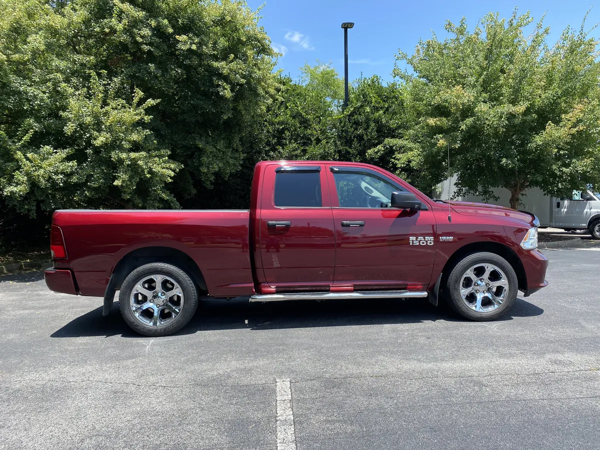 2017 Ram 1500 Express thumbnail 9