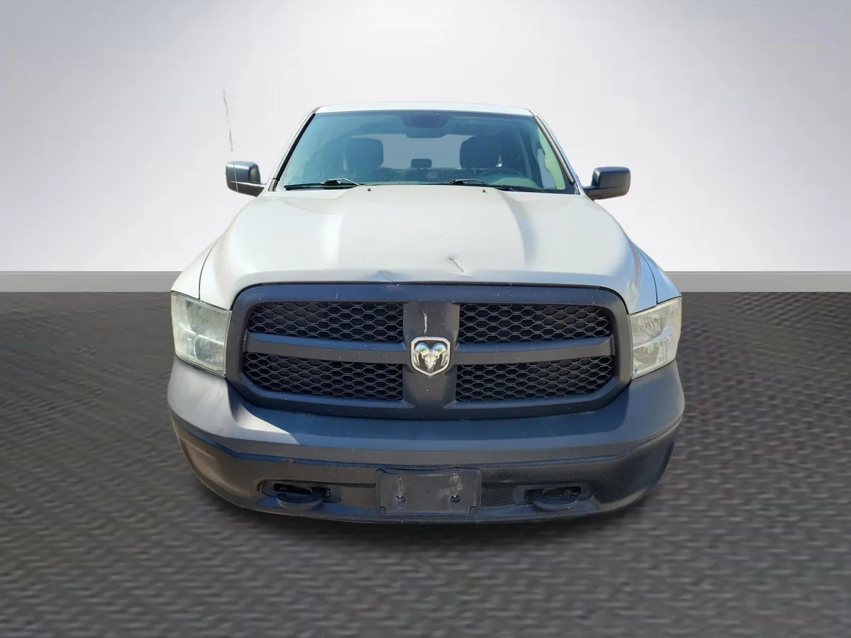 2017 Ram 1500 Tradesman thumbnail 2