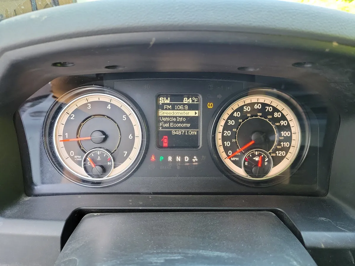 2017 Ram 1500 Tradesman thumbnail 23