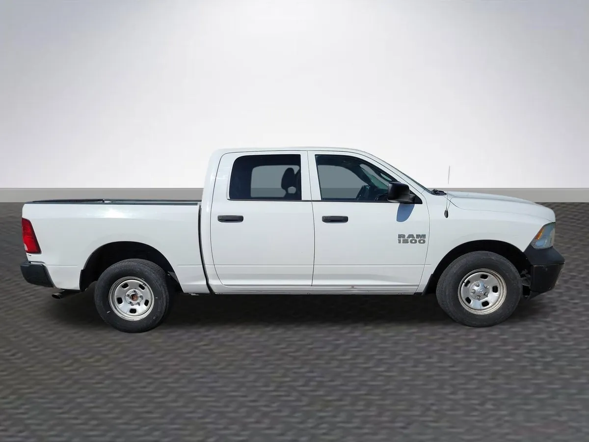 2017 Ram 1500 Tradesman thumbnail 4
