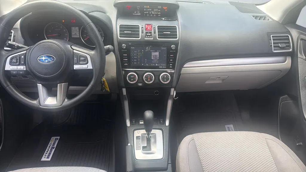 2017 Subaru Forester 2.5i Premium thumbnail 12