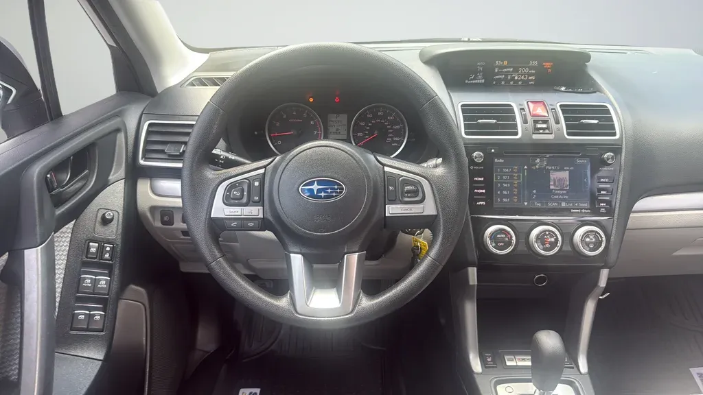 2017 Subaru Forester 2.5i Premium thumbnail 15