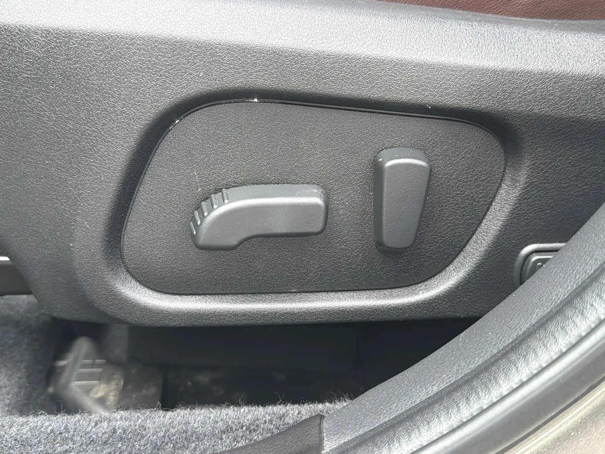 2017 Subaru Forester 2.5i Touring thumbnail 18