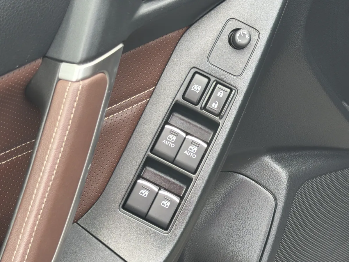2017 Subaru Forester 2.5i Touring thumbnail 25