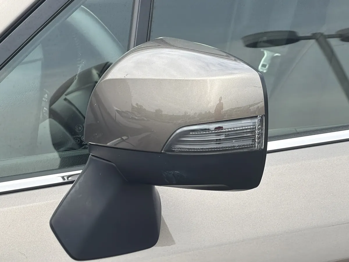 2017 Subaru Forester 2.5i Touring thumbnail 37