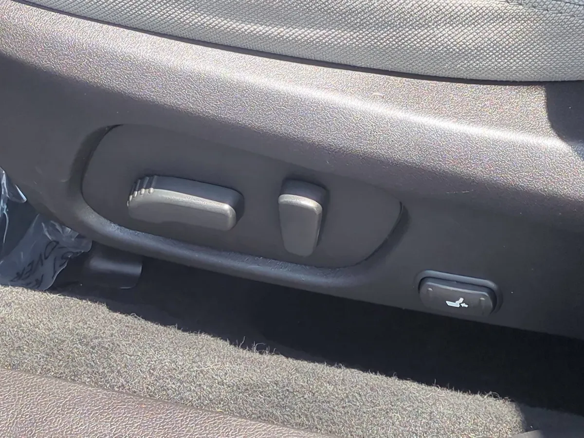 2017 Subaru Forester Premium thumbnail 16