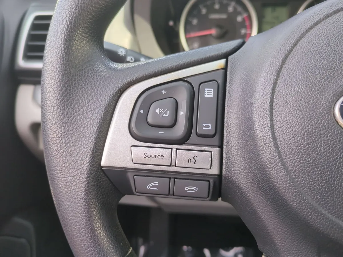 2017 Subaru Forester Premium thumbnail 18