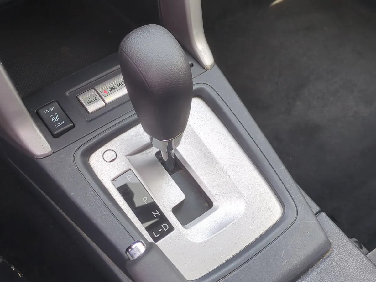 2017 Subaru Forester Premium thumbnail 24