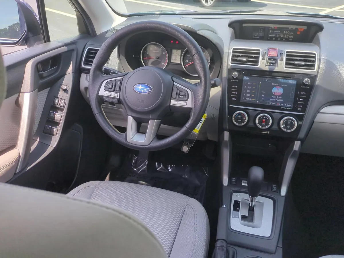 2017 Subaru Forester Premium thumbnail 27