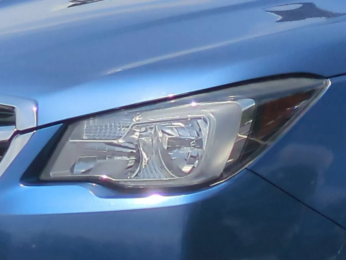2017 Subaru Forester Premium thumbnail 5