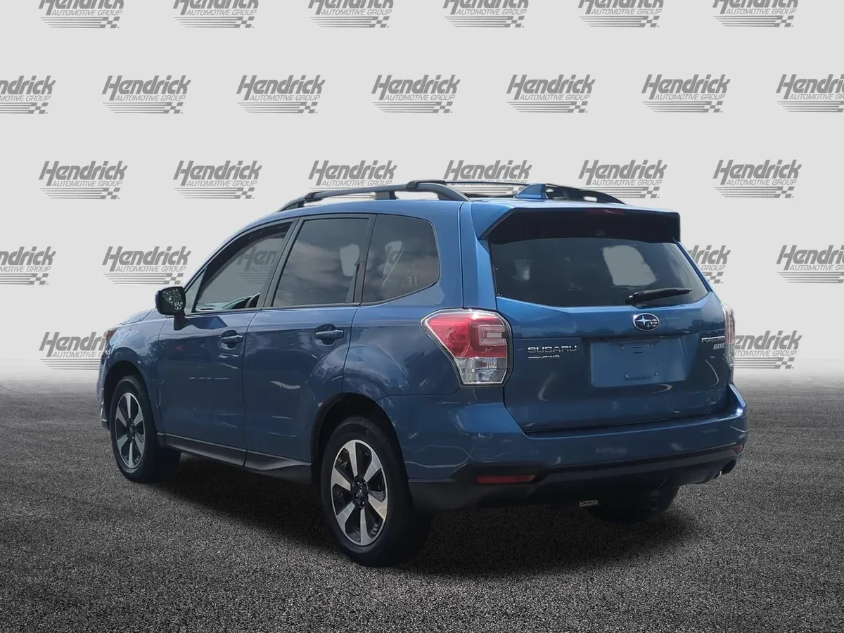 2017 Subaru Forester Premium thumbnail 7