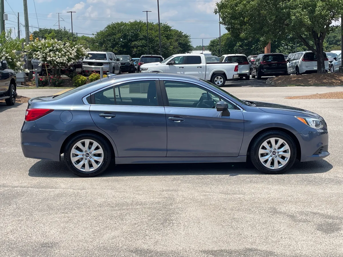 2017 Subaru Legacy Premium thumbnail 10