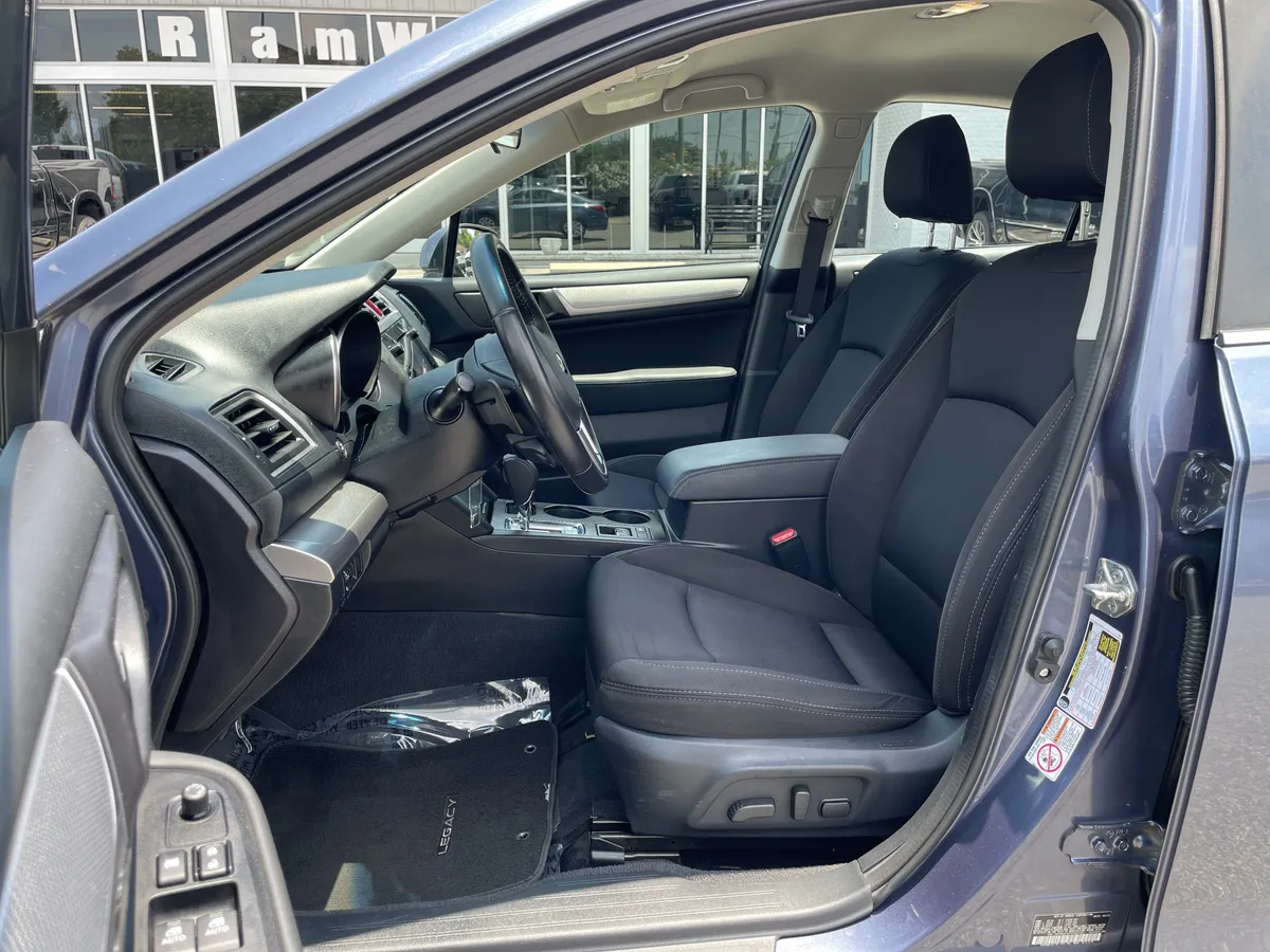 2017 Subaru Legacy Premium thumbnail 15