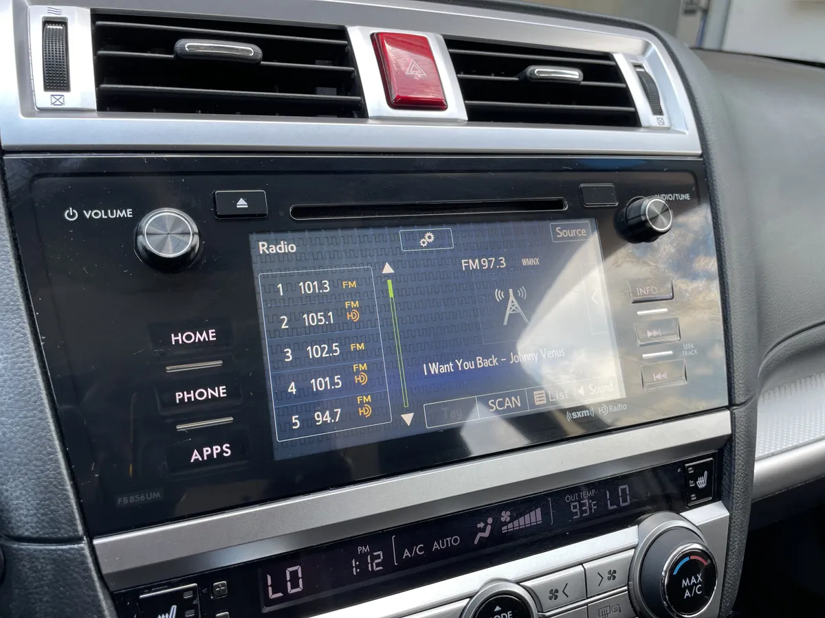 2017 Subaru Legacy Premium thumbnail 22