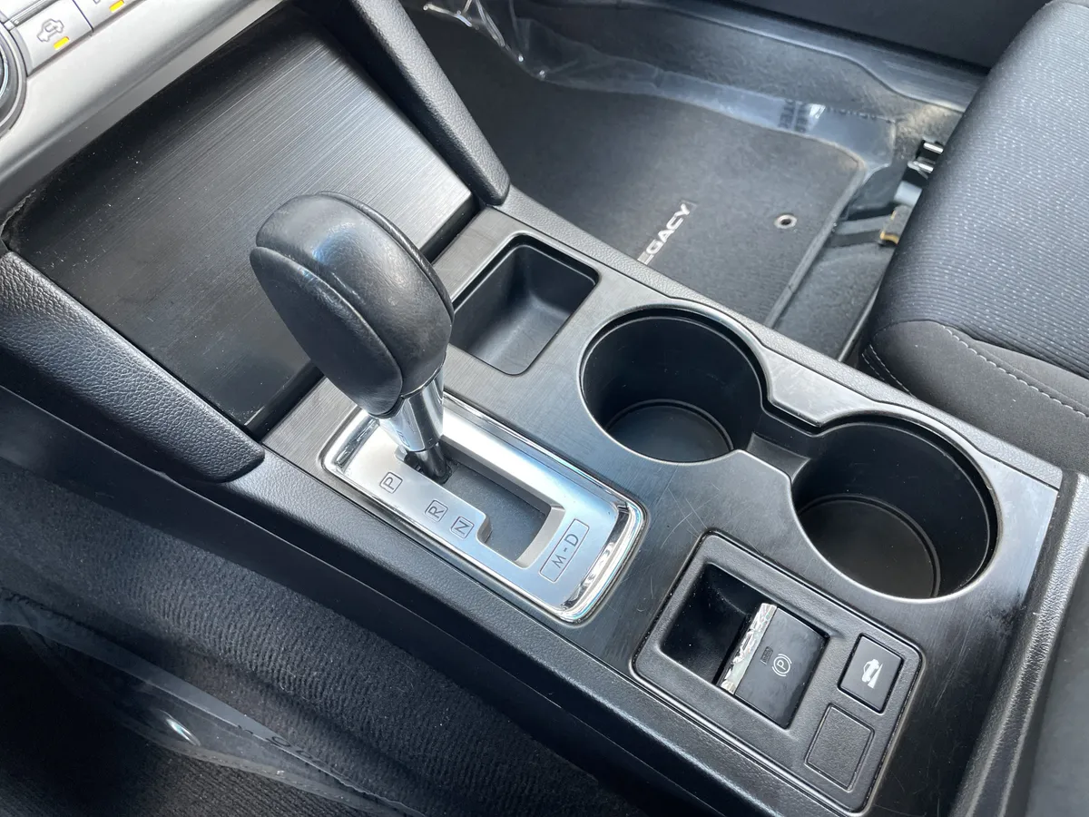 2017 Subaru Legacy Premium thumbnail 24