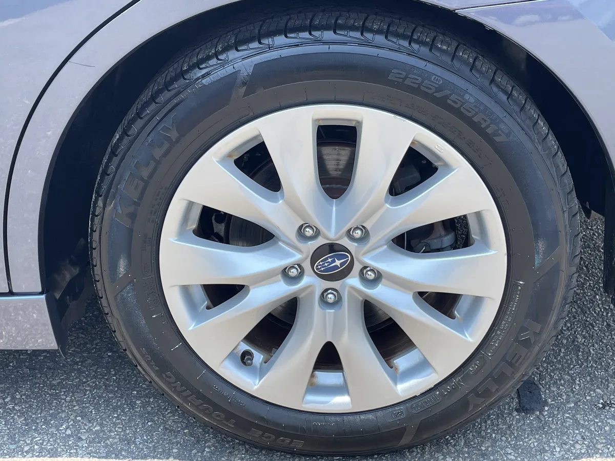 2017 Subaru Legacy Premium thumbnail 35