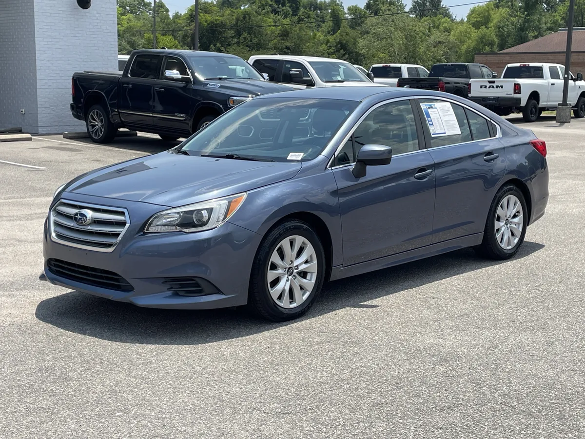 2017 Subaru Legacy Premium thumbnail 4