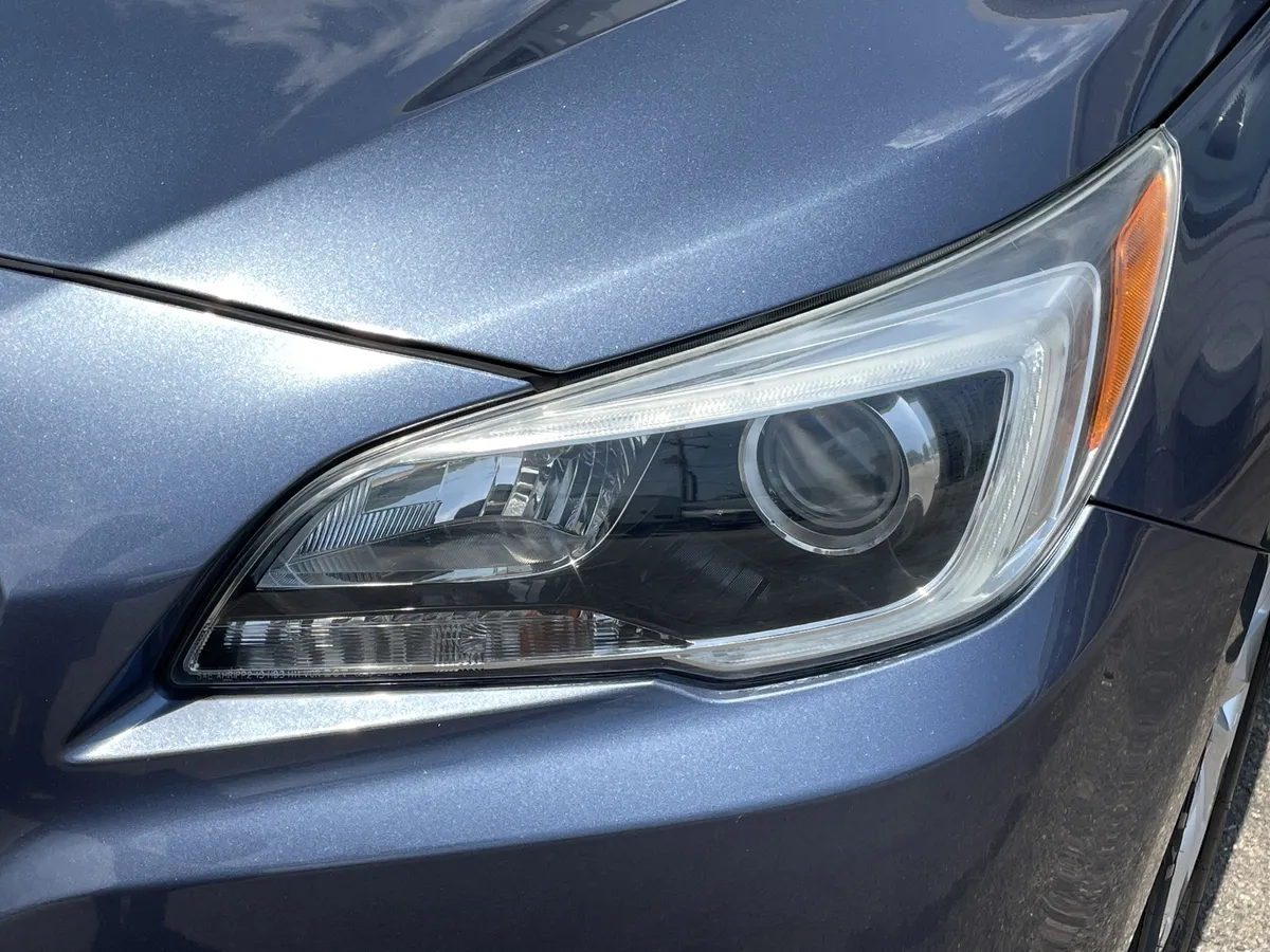 2017 Subaru Legacy Premium thumbnail 5