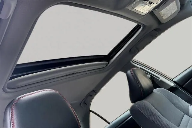 2017 Toyota CAMRY thumbnail 14