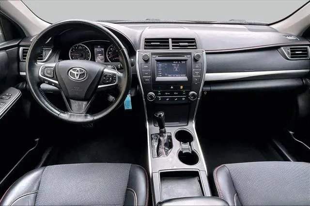 2017 Toyota CAMRY thumbnail 16