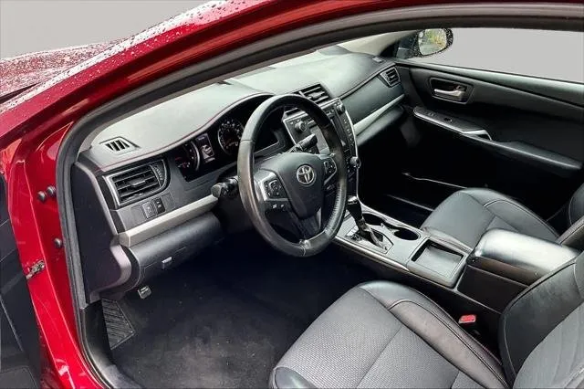 2017 Toyota CAMRY thumbnail 18