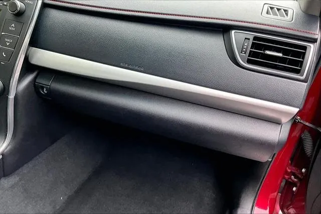 2017 Toyota CAMRY thumbnail 19