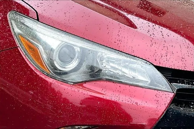 2017 Toyota CAMRY thumbnail 28