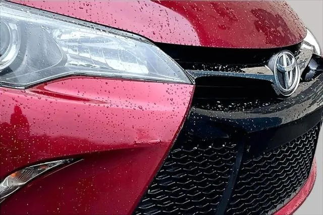 2017 Toyota CAMRY thumbnail 30