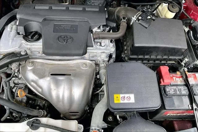 2017 Toyota CAMRY thumbnail 32