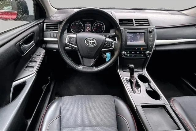 2017 Toyota CAMRY thumbnail 6