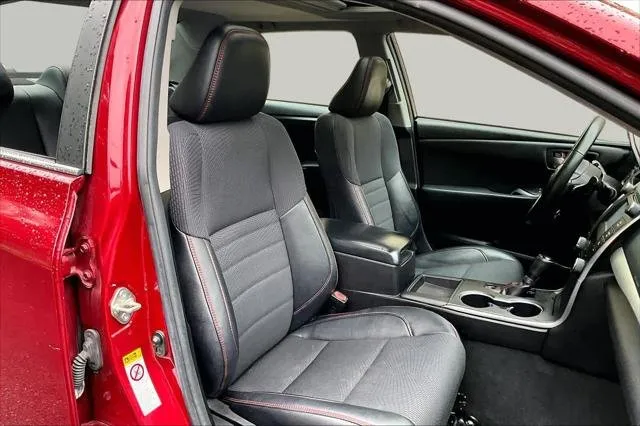 2017 Toyota CAMRY thumbnail 9
