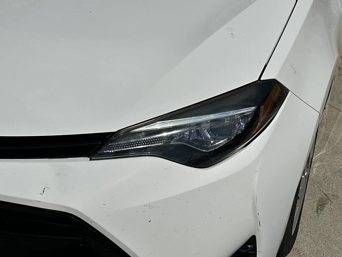 2017 Toyota Corolla LE thumbnail 10