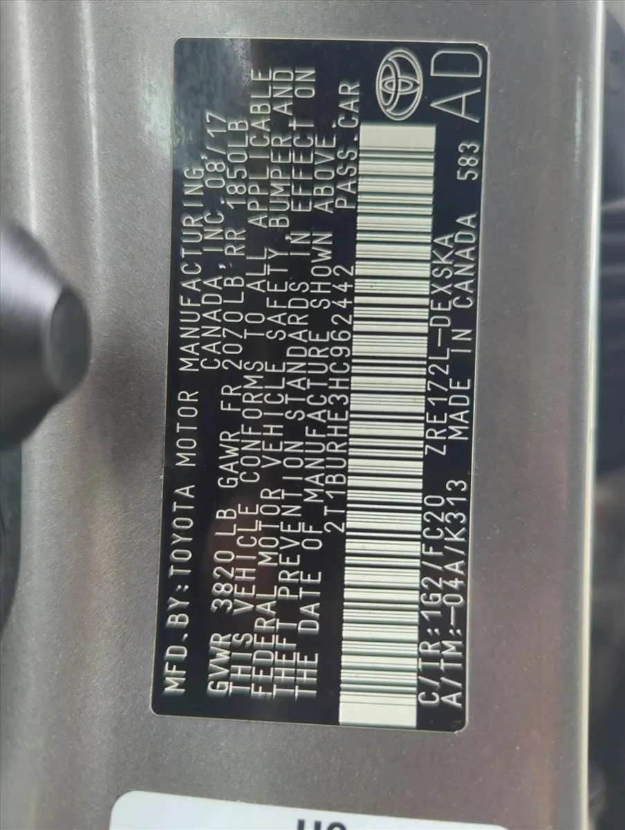 2017 Toyota Corolla SE thumbnail 25
