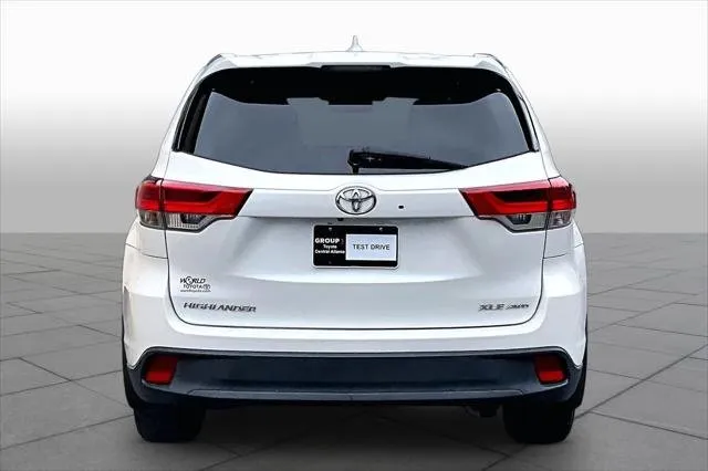 2017 Toyota HIGHLANDER thumbnail 5
