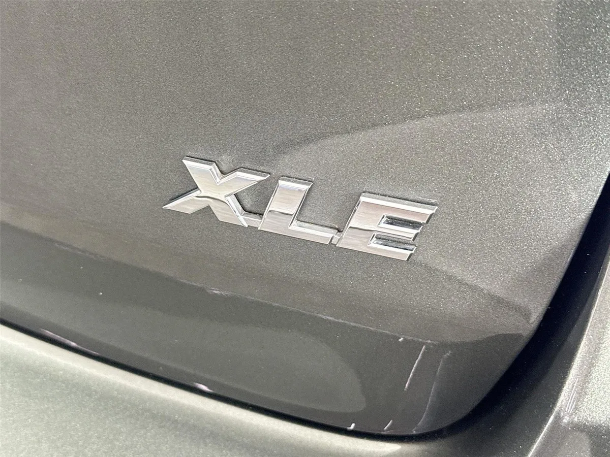 2017 Toyota Highlander XLE thumbnail 15